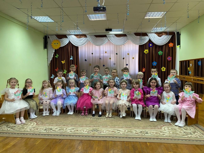 Праздник - Международный женский день! Праздник - Международный женский день!.